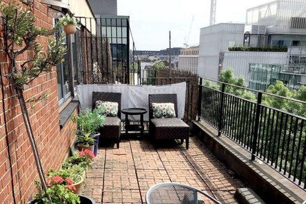 Fantastic Light Bright Penthouse. Sunny Terrace. Wifi. Trendy Fitzrovia W1