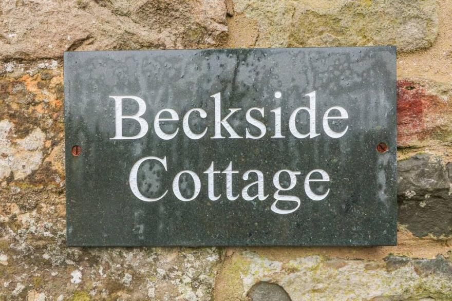 BECKSIDE COTTAGE, Pet Friendly, With Open Fire In Kirkby Lonsdale