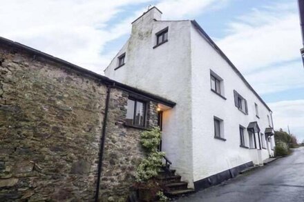 HIGH HOUSE, pet friendly, with open fire in Newton In Cartmel