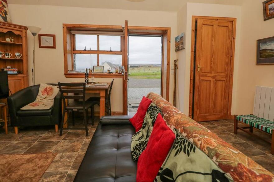 THE BARN, pet friendly, character holiday cottage in Staffin
