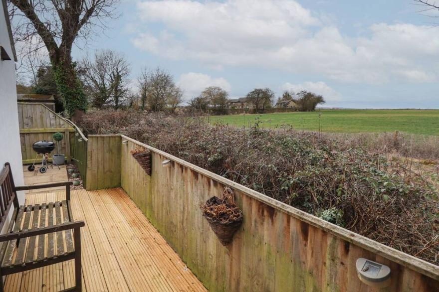 FIELD VIEW, With A Garden In Cleethorpes