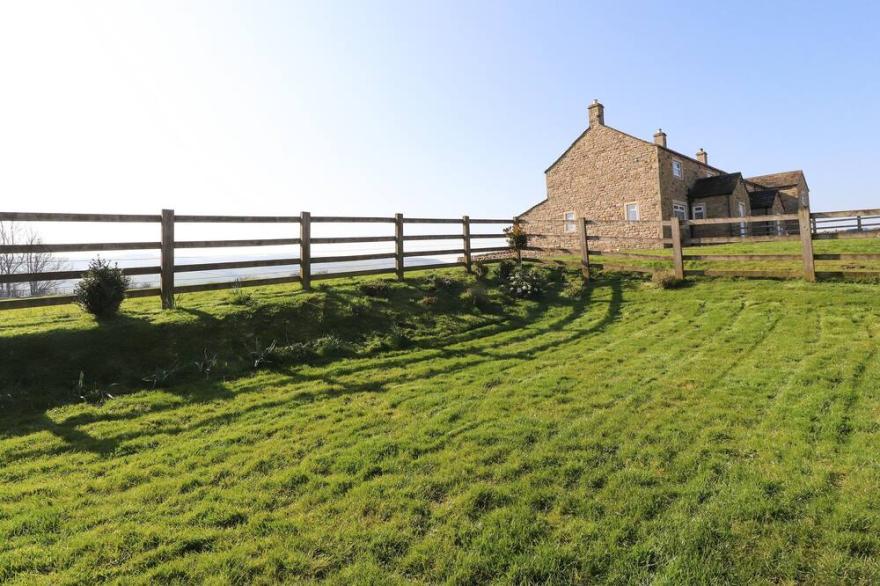 ZOEY COTTAGE, family friendly, luxury holiday cottage in Skipton