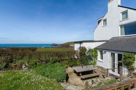 Chy An Porth - Four Bedroom House, Sleeps 10