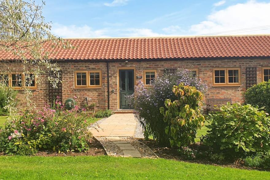 SHEPHERD'S COTTAGE, Family Friendly, With A Garden In Bridlington