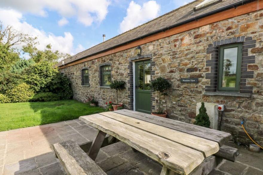 2 FENTON HOME FARM, Pet Friendly, With Hot Tub In Haverfordwest