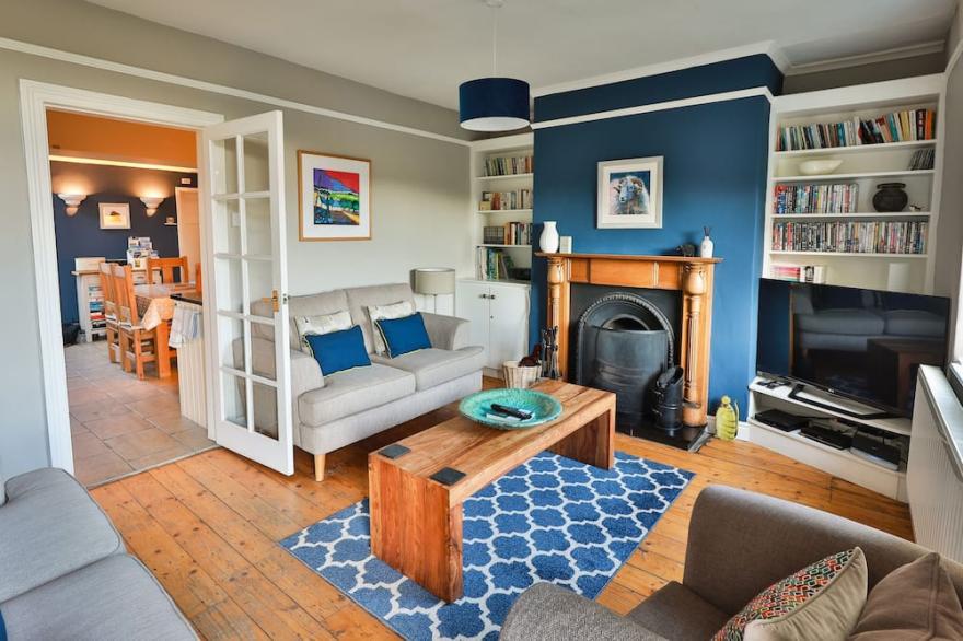 WREN COTTAGE, pet friendly, with open fire in Pateley Bridge