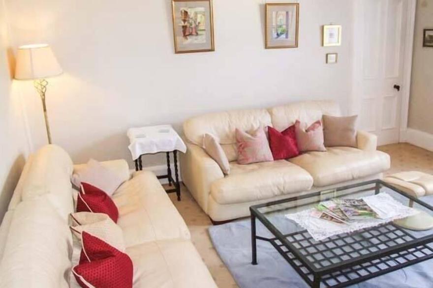 BANK VIEW, pet friendly, country holiday cottage in Chirnside