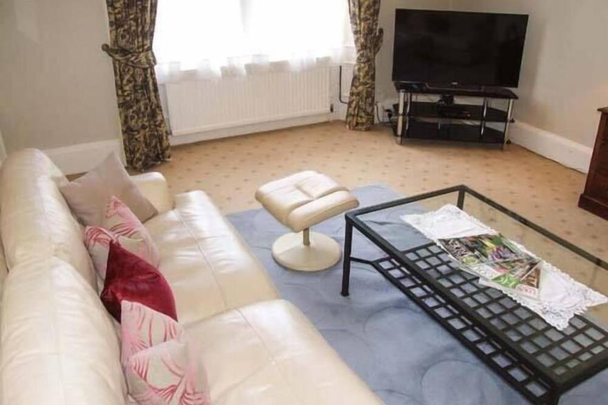 BANK VIEW, pet friendly, country holiday cottage in Chirnside