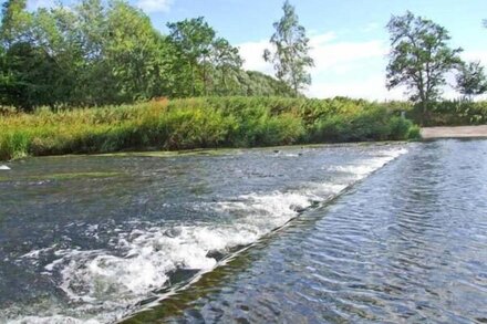 BANK VIEW, pet friendly, country holiday cottage in Chirnside