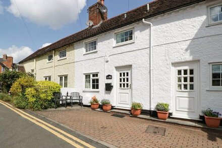 CARIAD COTTAGE, family friendly, character holiday cottage in Ludlow