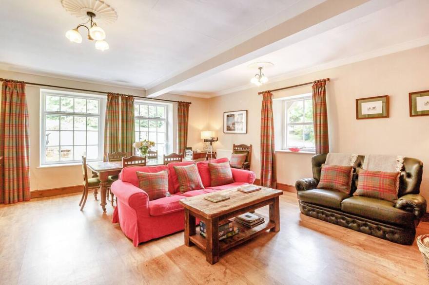 REIVER'S REST, pet friendly, character holiday cottage in Bellingham