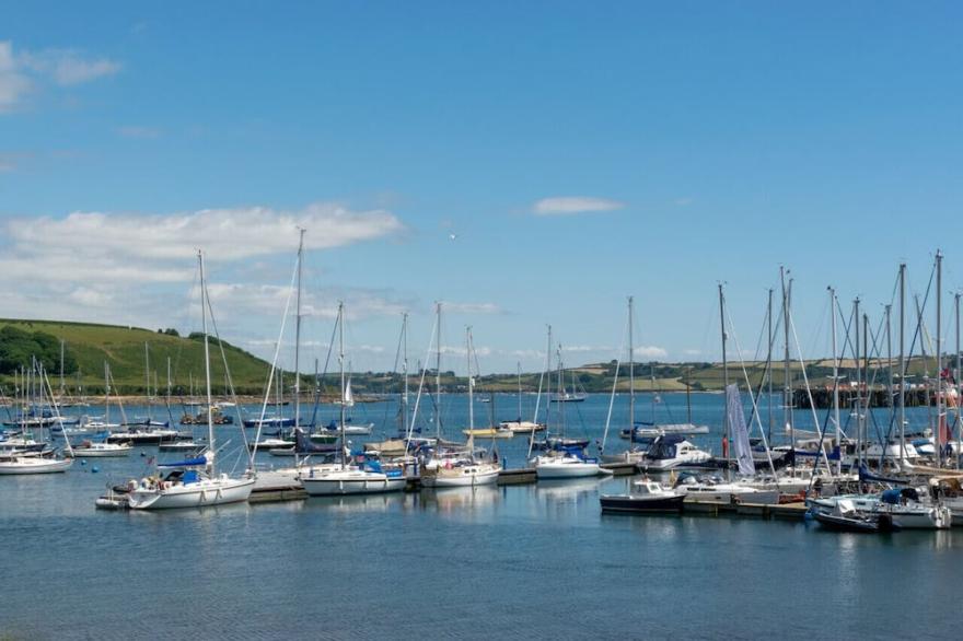 The Anchorage - Three Bedroom House, Sleeps 6