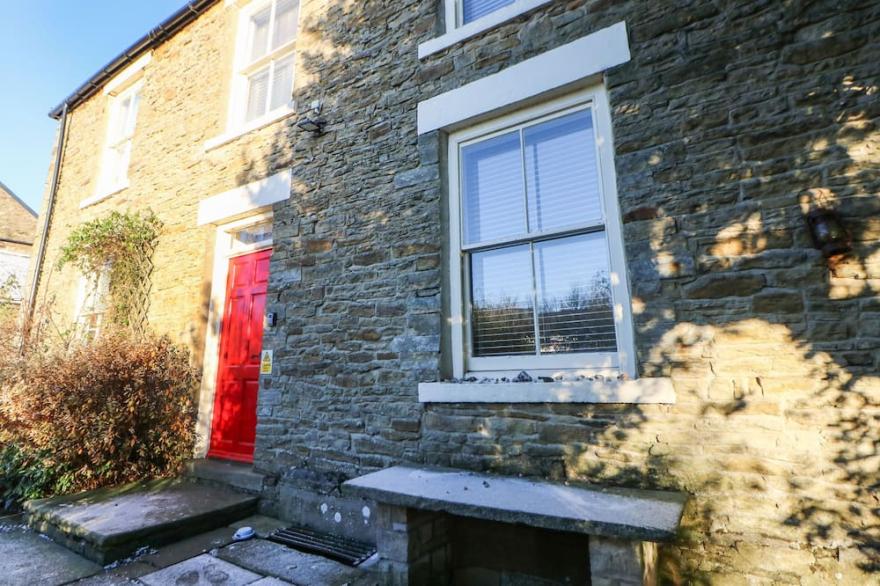 PROSPECT HOUSE, Pet Friendly, Character Holiday Cottage In Rookhope