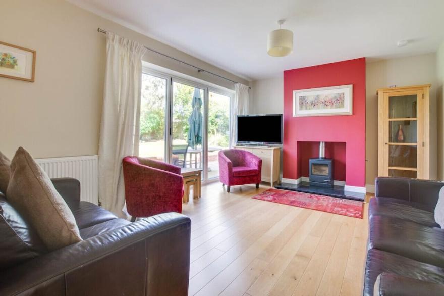 Gleve House - Four Bedroom House, Sleeps 7