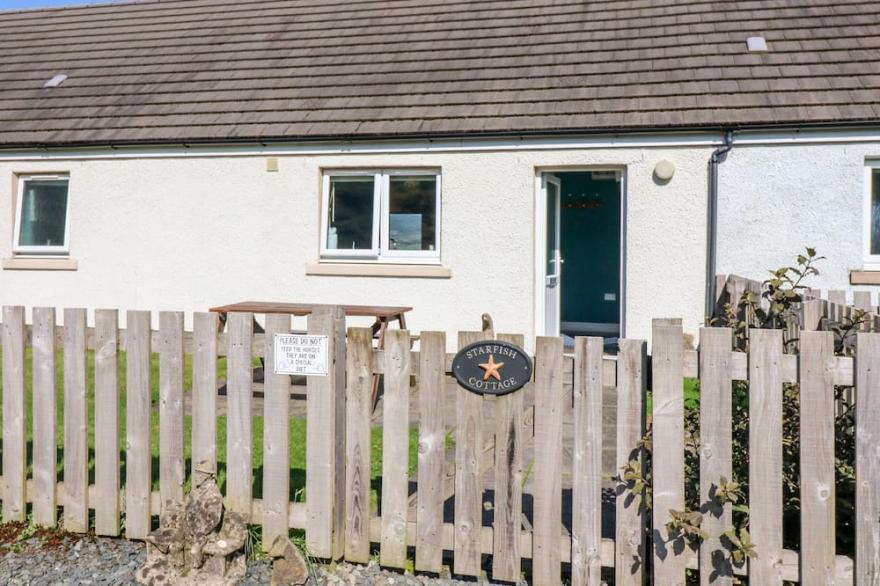 STARFISH COTTAGE, Pet Friendly, With Open Fire In Salen, Isle Of Mull
