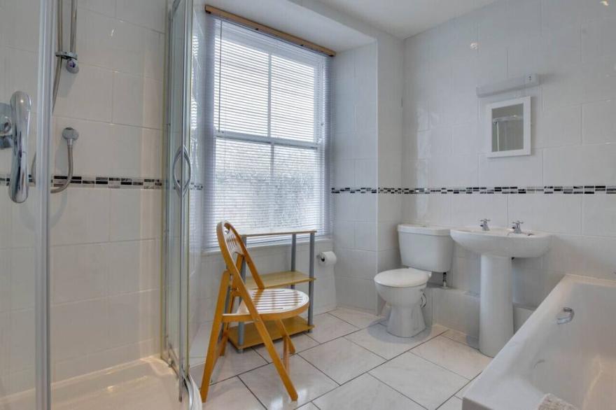 Carvosso - Two Bedroom House, Sleeps 4