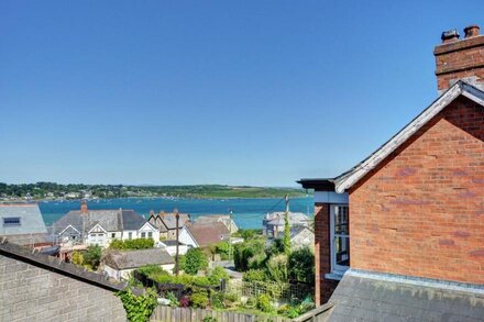 Tides - Two Bedroom House, Sleeps 4