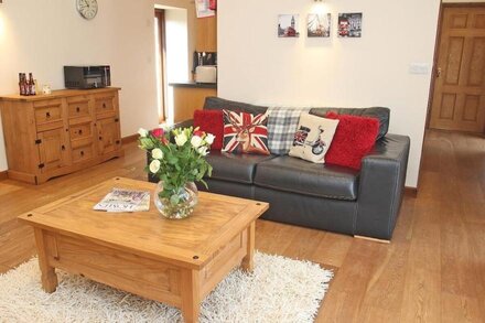 WILLOW, pet friendly, with a garden in Falmouth