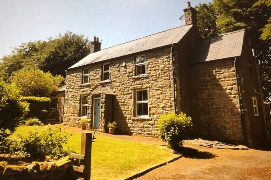 NEW HOUSE, Pet Friendly, With Open Fire In Brampton, Cumbria