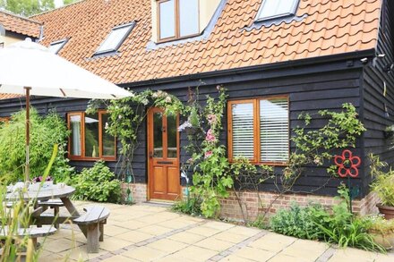 Cedar - Three Bedroom House, Sleeps 6