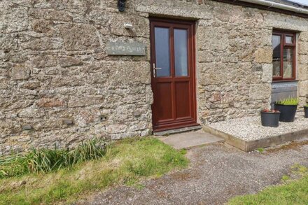 BADGERS SETT, family friendly, country holiday cottage in Lanivet