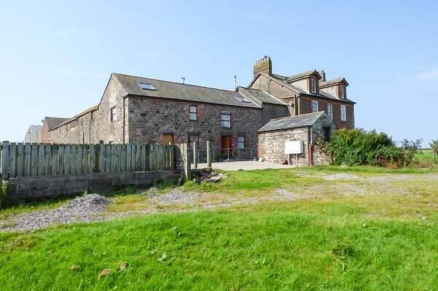 SURPRISE VIEW, pet friendly, character holiday cottage in Ravenglass