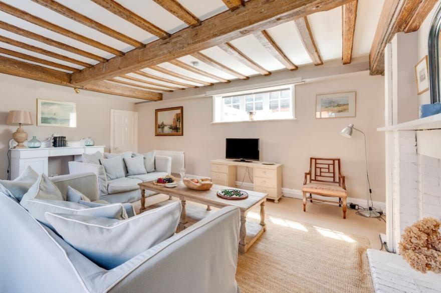 Rest Cottage - One Bedroom House, Sleeps 2