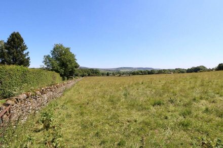 GARDEN COTTAGE, pet friendly, with a garden in Mickleton, Teesdale