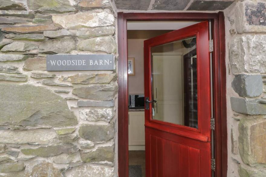 WOODSIDE BARN, family friendly, luxury holiday cottage in Pennington