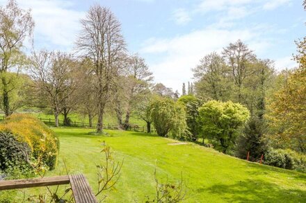 OLD FORD FARM ANNEXE, character holiday cottage in Honiton