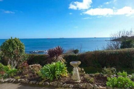 4 COASTGUARD COTTAGES, family friendly, with open fire in Coverack