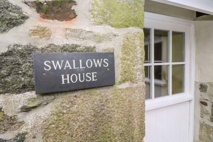 SWALLOWS, pet friendly, character holiday cottage in St Keverne