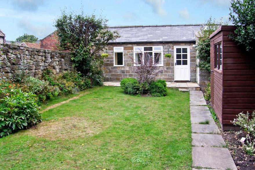 MILL COTTAGE, pet friendly, character holiday cottage in Hinderwell