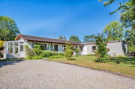 Relaxing family holiday home set in picturesque surroundings only twenty minutes from Inverness