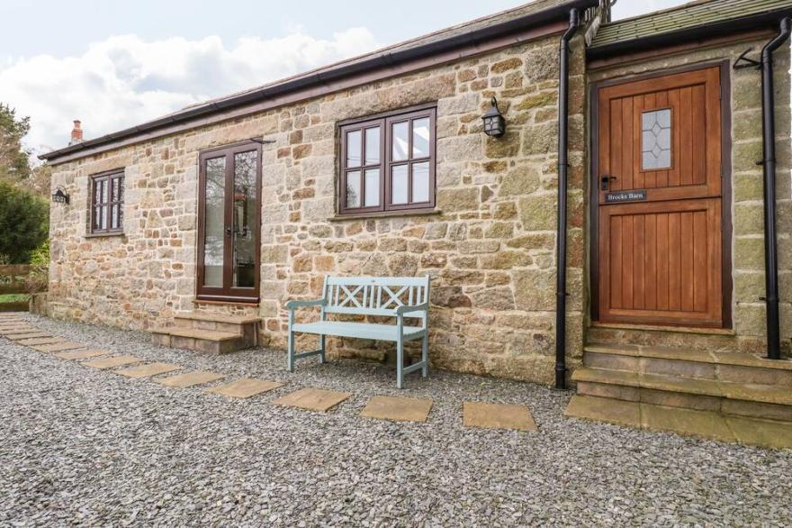 BROCKS BARN, with a garden in Lostwithiel