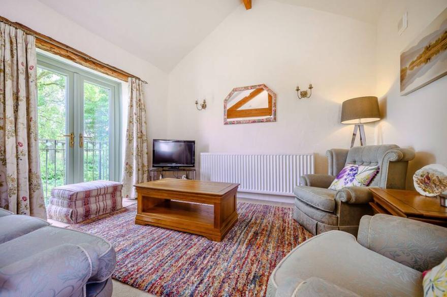 PICKLE BARN, family friendly, with a garden in Kirkby Lonsdale