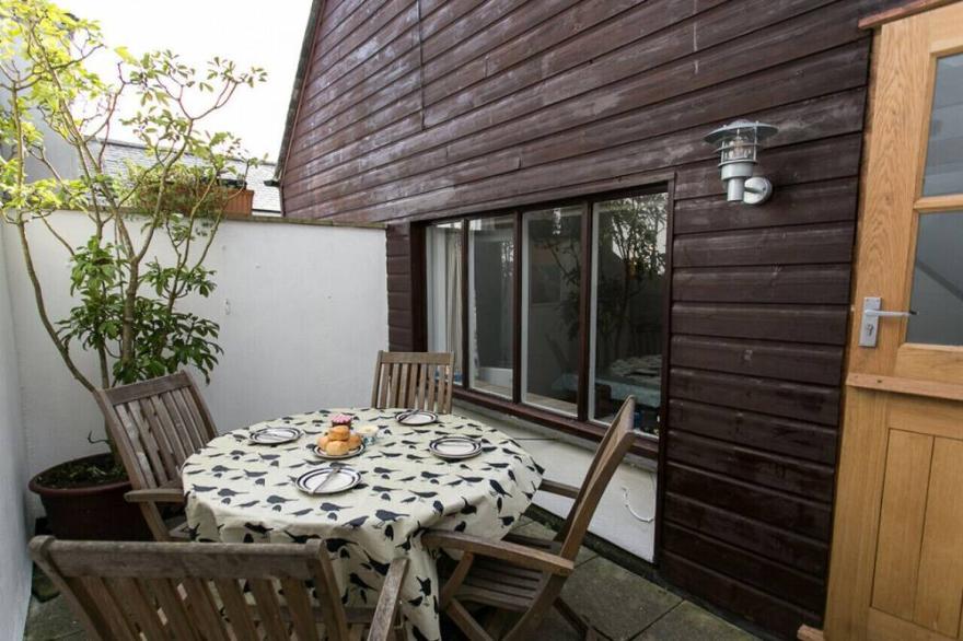 Ten Steps - Three Bedroom House, Sleeps 6