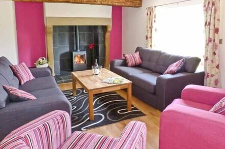 CHIMNEY GILL, family friendly, character holiday cottage in Penrith