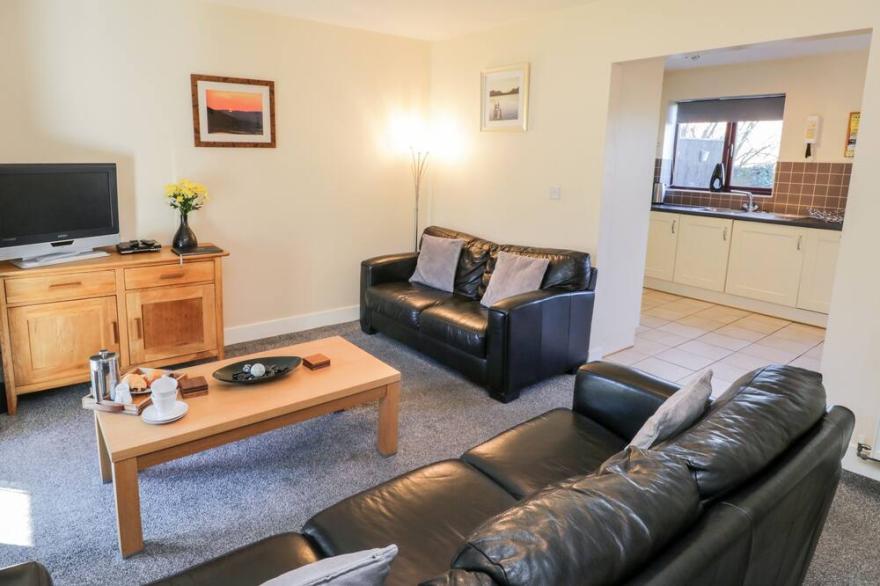 SUNNYBRAE, family friendly, with a garden in Whitby
