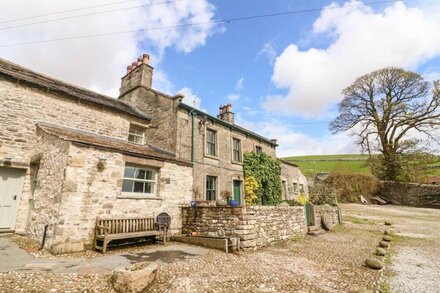 GREENGATES FARM, pet friendly in Horton-In-Ribblesdale