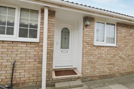 PARK VIEW, pet friendly, country holiday cottage in Filey