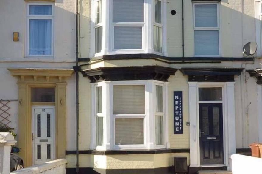FLAT 1, Country Holiday Cottage In Bridlington