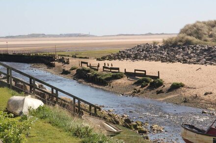 HARBOURSIDE HOUSE, pet friendly, country holiday cottage in Haverigg