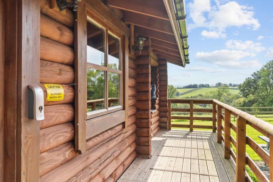 BUTTERCUPS, family friendly, character holiday cottage in Sheepwash