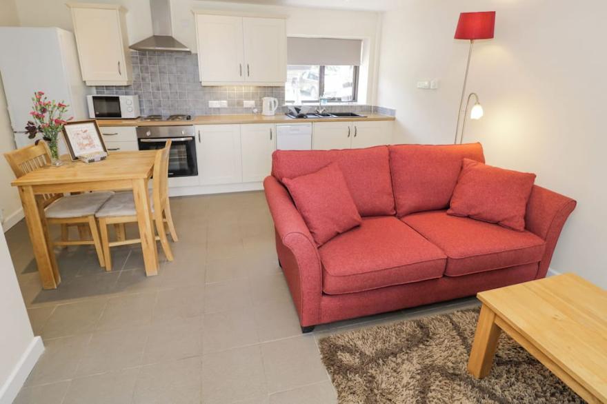 KITE'S NEST, pet friendly, with a garden in Eaton-Under-Heywood