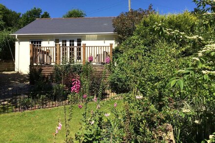 THE COACH HOUSE, pet friendly, country holiday cottage in Bodmin