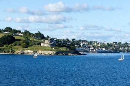 SLIPWAY COTTAGE, family friendly, country holiday cottage in Falmouth