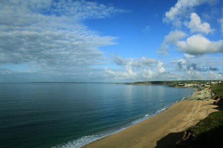 PEGS, family friendly, country holiday cottage in Porthleven