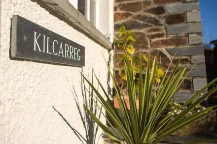 KILCARREG, family friendly, luxury holiday cottage in Rock