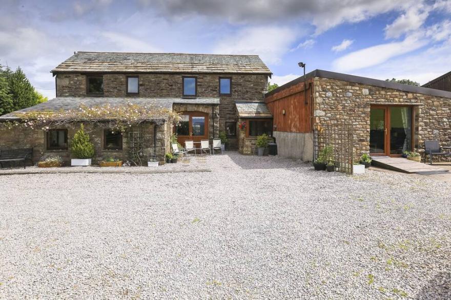 KNOTT LODGE, With A Garden In Sedbergh